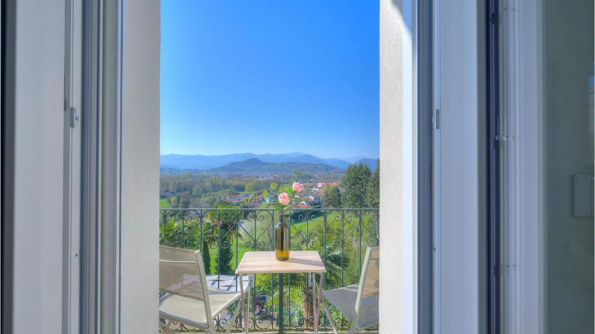 Appartement Villa La Rocca Taino Italië